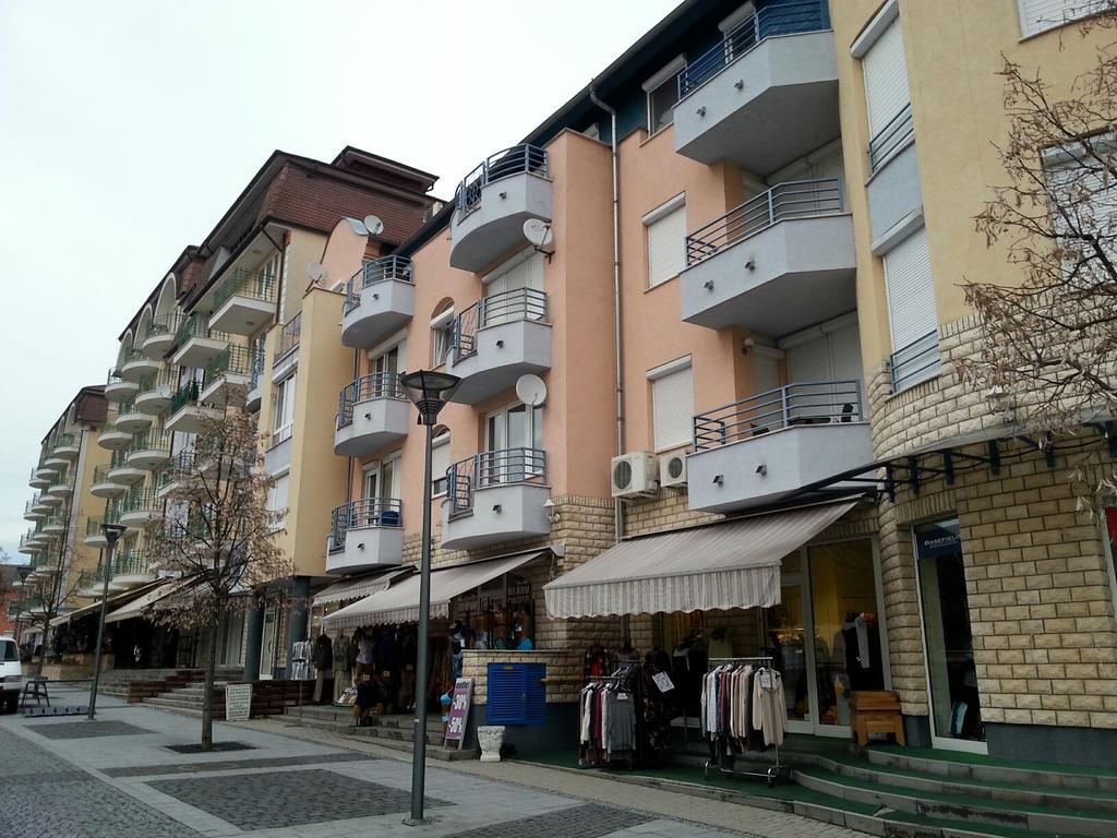 Pedestrian Street Apartment Heviz Luaran gambar